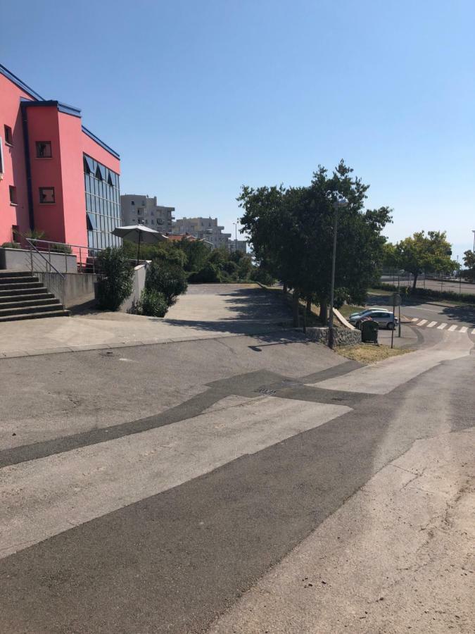 Hostel Ceska Beseda Rijeka Exterior foto